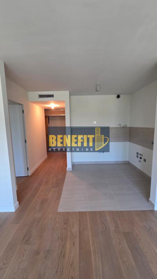 Stan na prodaju u Beogradu, Novi Beograd blok 65, dvosoban, 64m2, cena 266000 evra