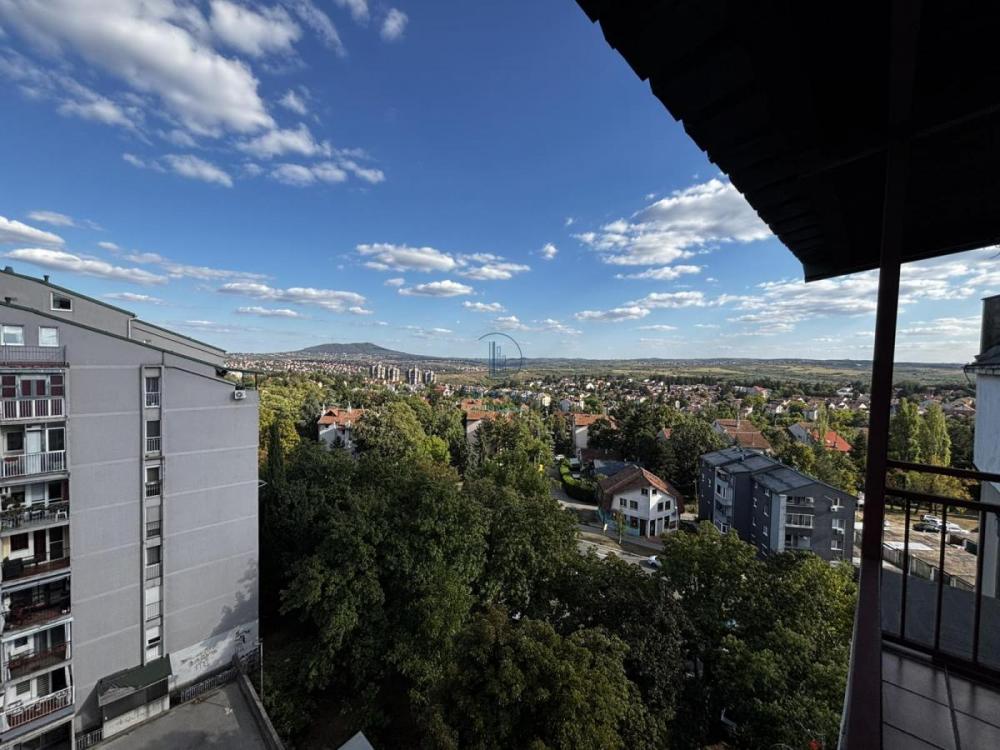 Stan na prodaju u Beogradu, Labudovo brdo, trosoban, 85m2, cena 170000 evra