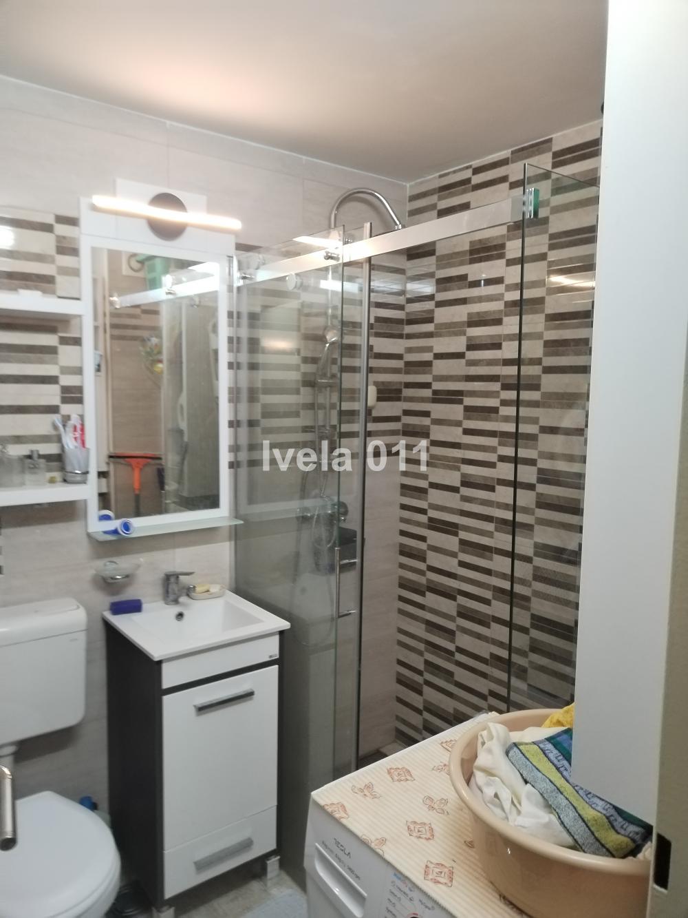 Stan na prodaju u Beogradu, Braće Jerković, dvoiposoban, 65m2, cena 187000 evra
