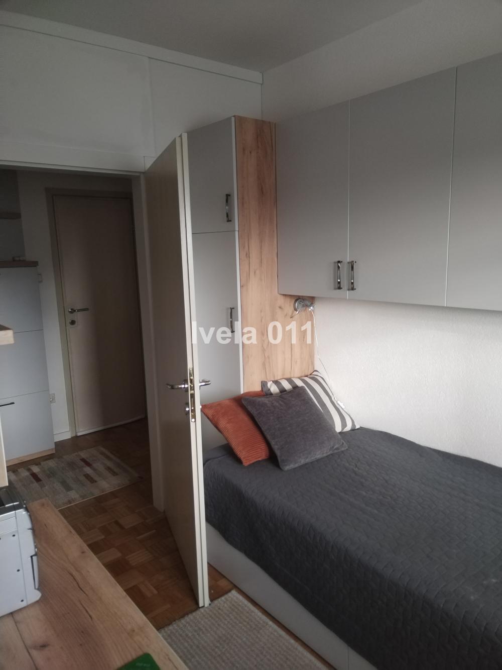 Stan na prodaju u Beogradu, Braće Jerković, dvoiposoban, 65m2, cena 187000 evra