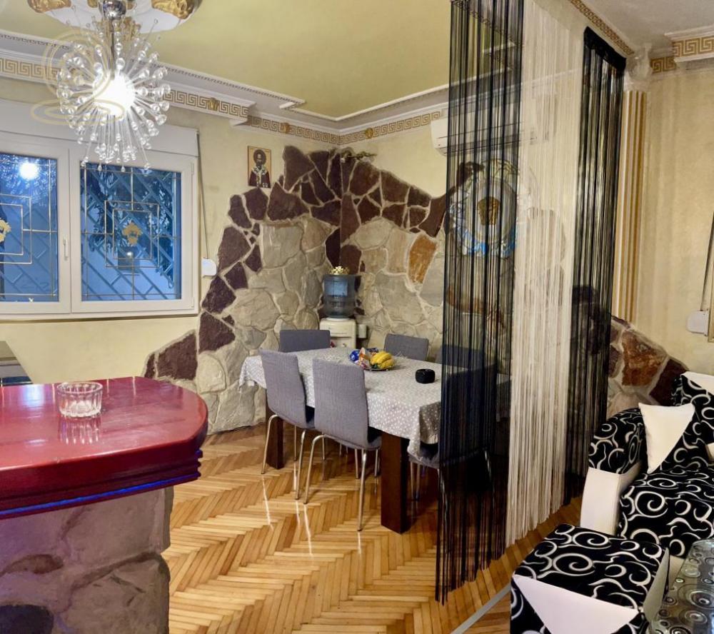 Stan na prodaju u Beogradu, Karaburma, dvosoban, 57m2, cena 165000 evra