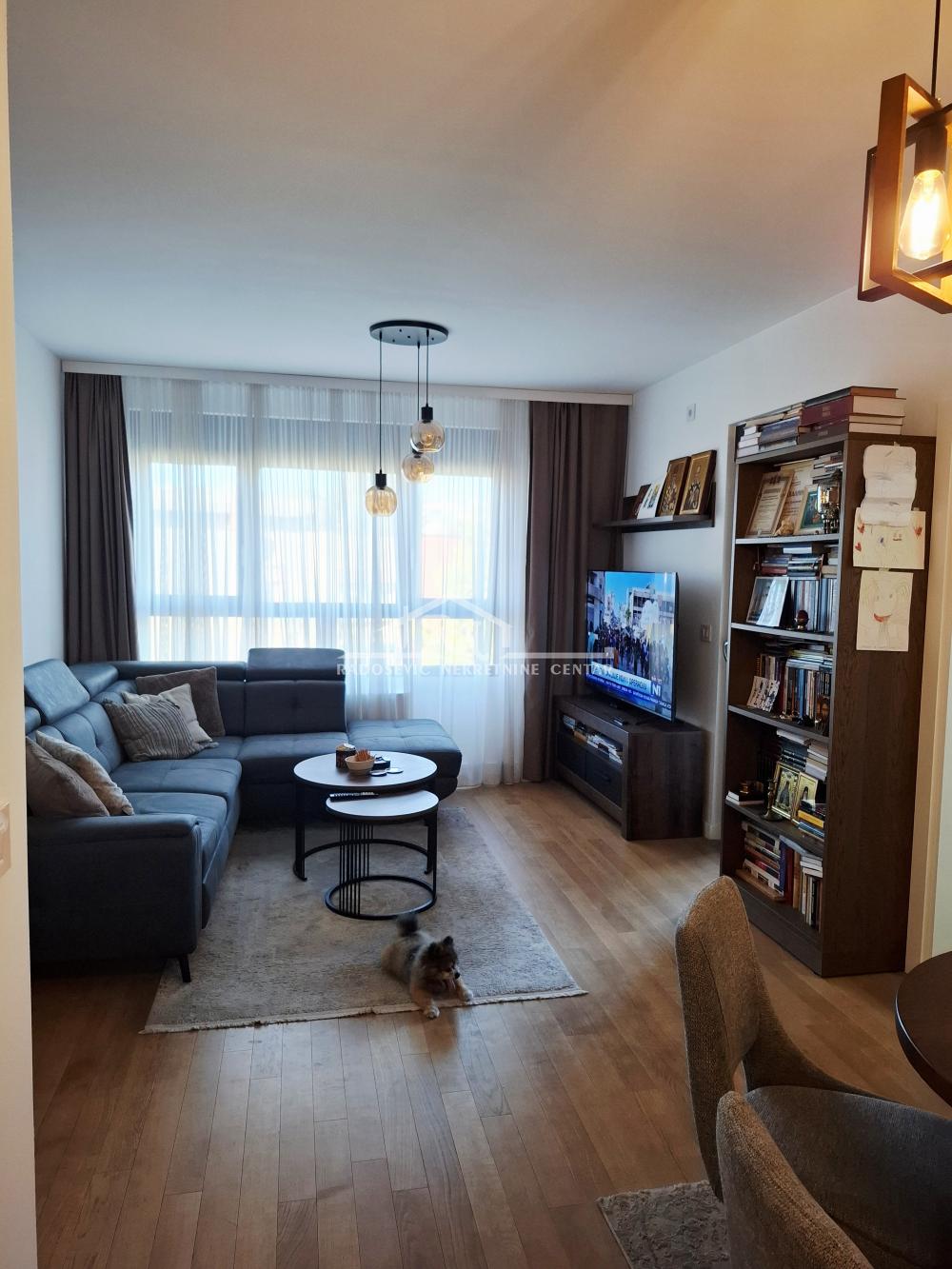 Stan na prodaju u Beogradu, Dušanovac, trosoban, 61m2, cena 245000 evra
