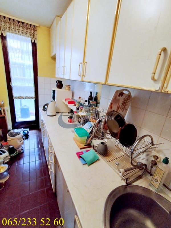 Stan na prodaju u Beogradu, Cerak, troiposoban, 78m2, cena 190000 evra