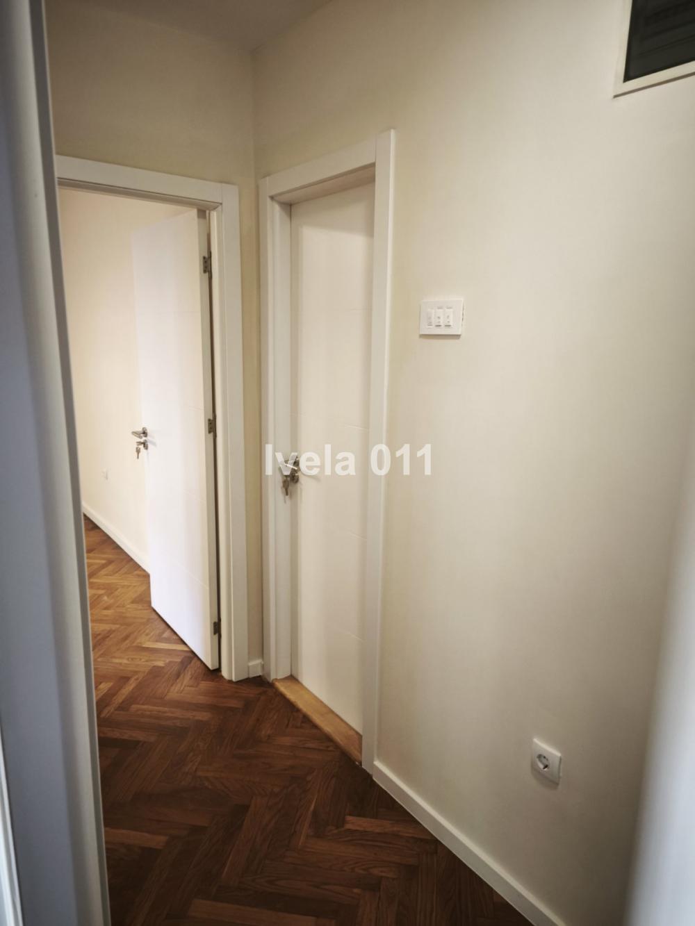 Stan na prodaju u Beogradu, Voždovac, dvosoban, 50m2, cena 160000 evra