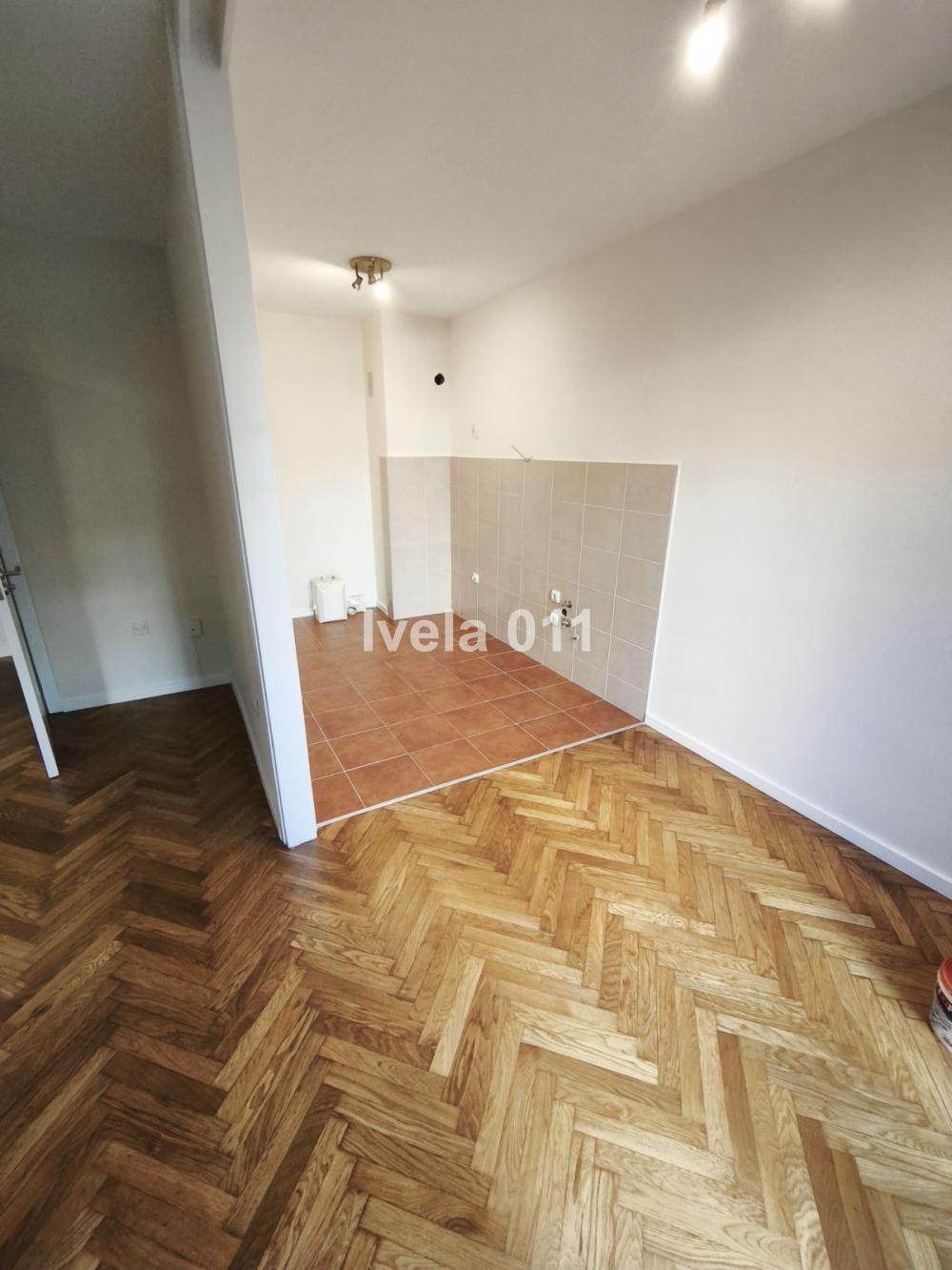 Stan na prodaju u Beogradu, Voždovac, dvosoban, 50m2, cena 160000 evra