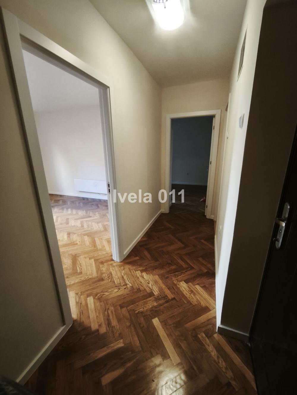 Stan na prodaju u Beogradu, Voždovac, dvosoban, 50m2, cena 160000 evra