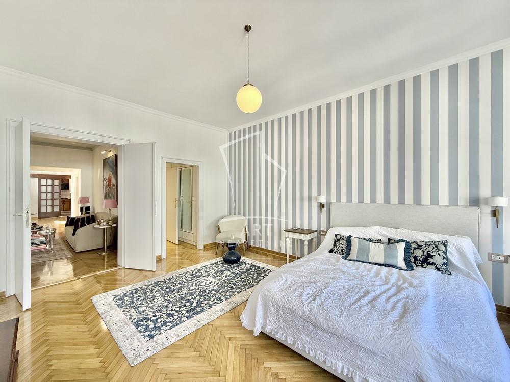 Stan na prodaju u Beogradu, Vračar, trosoban, 107m2, cena 570000 evra