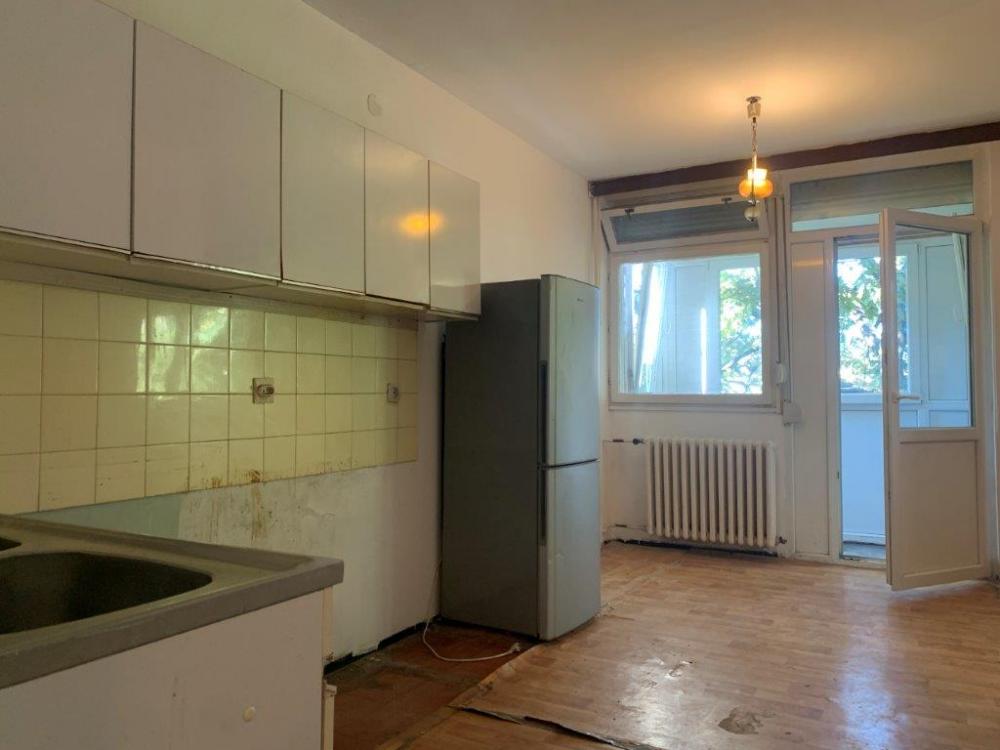 Stan na prodaju u Beogradu, Borča, dvosoban, 56m2, cena 100000 evra