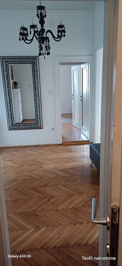 Stan na prodaju u Beogradu, Obilićev venac, trosoban, 82m2, cena 360000 evra