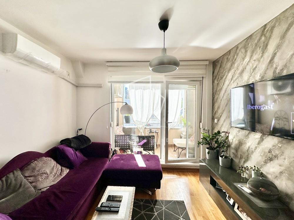 Stan na prodaju u Beogradu, Cvetanova ćuprija, trosoban, 60m2, cena 147000 evra