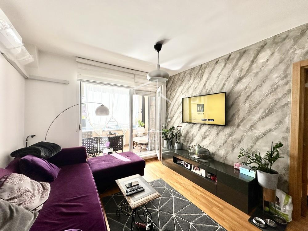 Stan na prodaju u Beogradu, Cvetanova ćuprija, trosoban, 60m2, cena 147000 evra