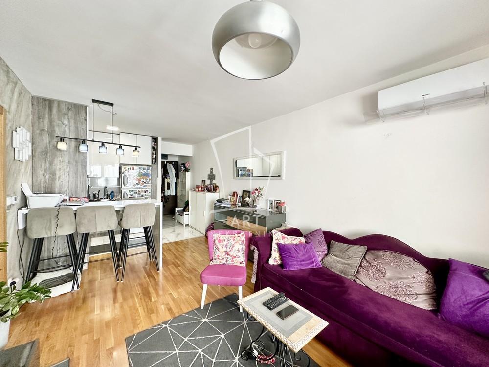 Stan na prodaju u Beogradu, Cvetanova ćuprija, trosoban, 60m2, cena 147000 evra