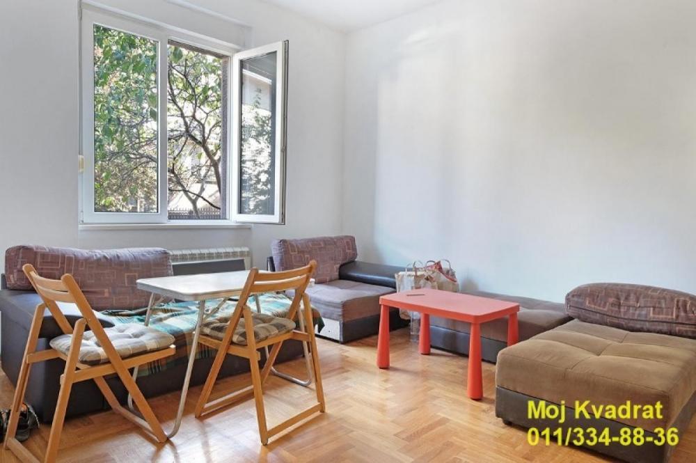 Stan na prodaju u Beogradu, Čubura, trosoban, 50m2, cena 197000 evra