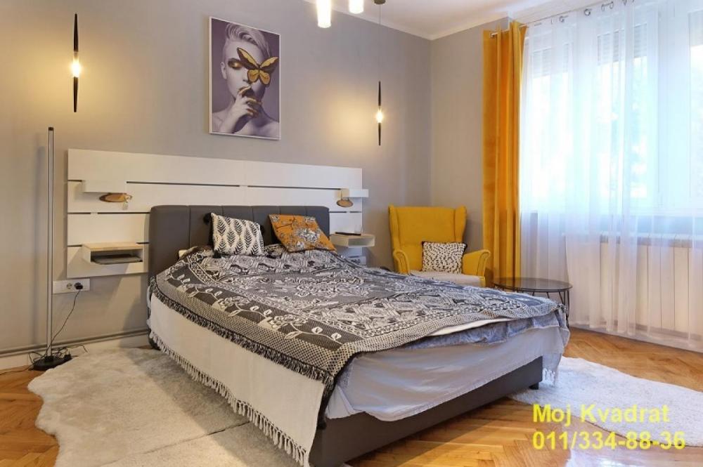 Stan na prodaju u Beogradu, Skadarlija, jednoiposoban, 48m2, cena 330000 evra