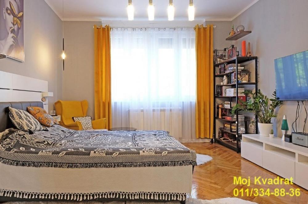 Stan na prodaju u Beogradu, Skadarlija, jednoiposoban, 48m2, cena 330000 evra
