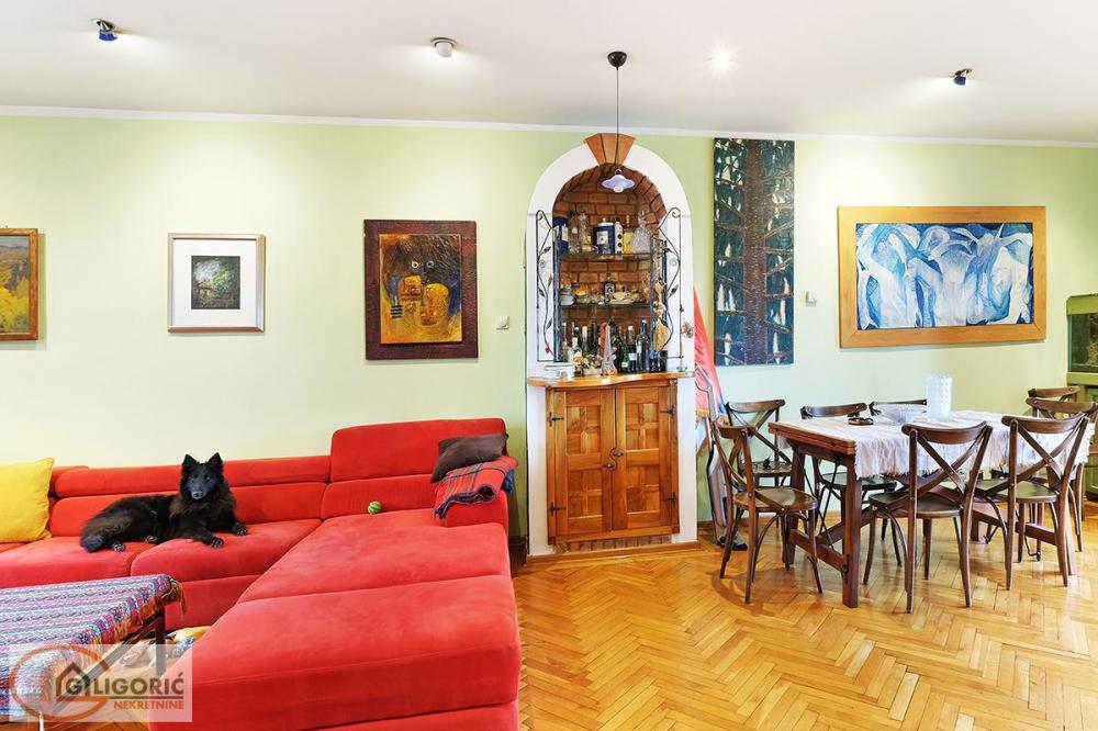 Stan na prodaju u Beogradu, Voždovac, 207m2, cena 414000 evra