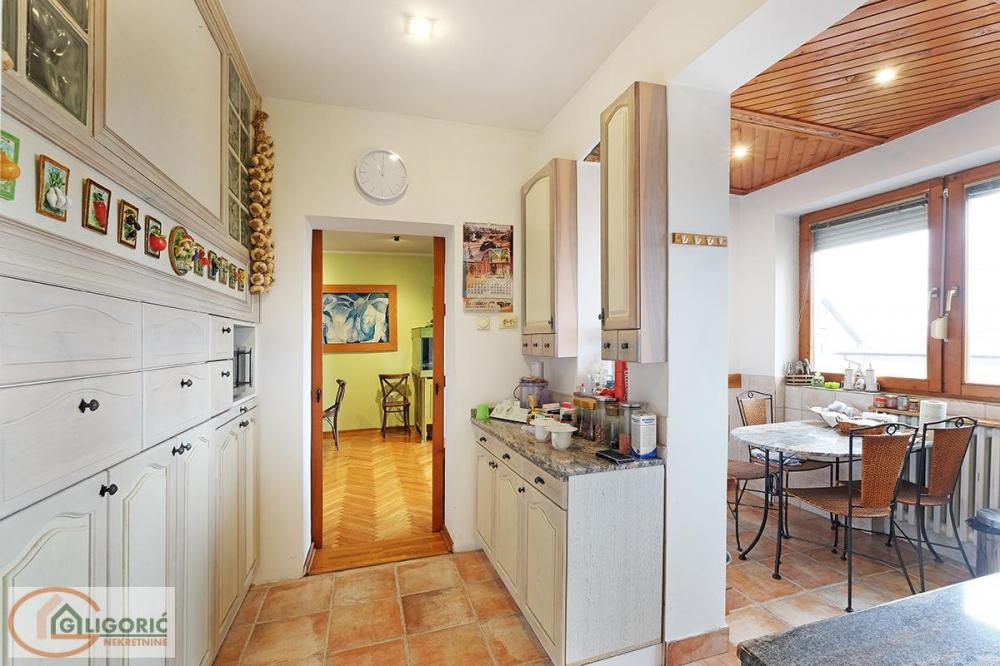 Stan na prodaju u Beogradu, Voždovac, 207m2, cena 414000 evra