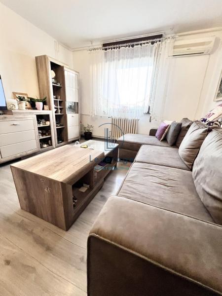 Stan na prodaju u Beogradu, Miljakovac, trosoban, 75m2, cena 180000 evra