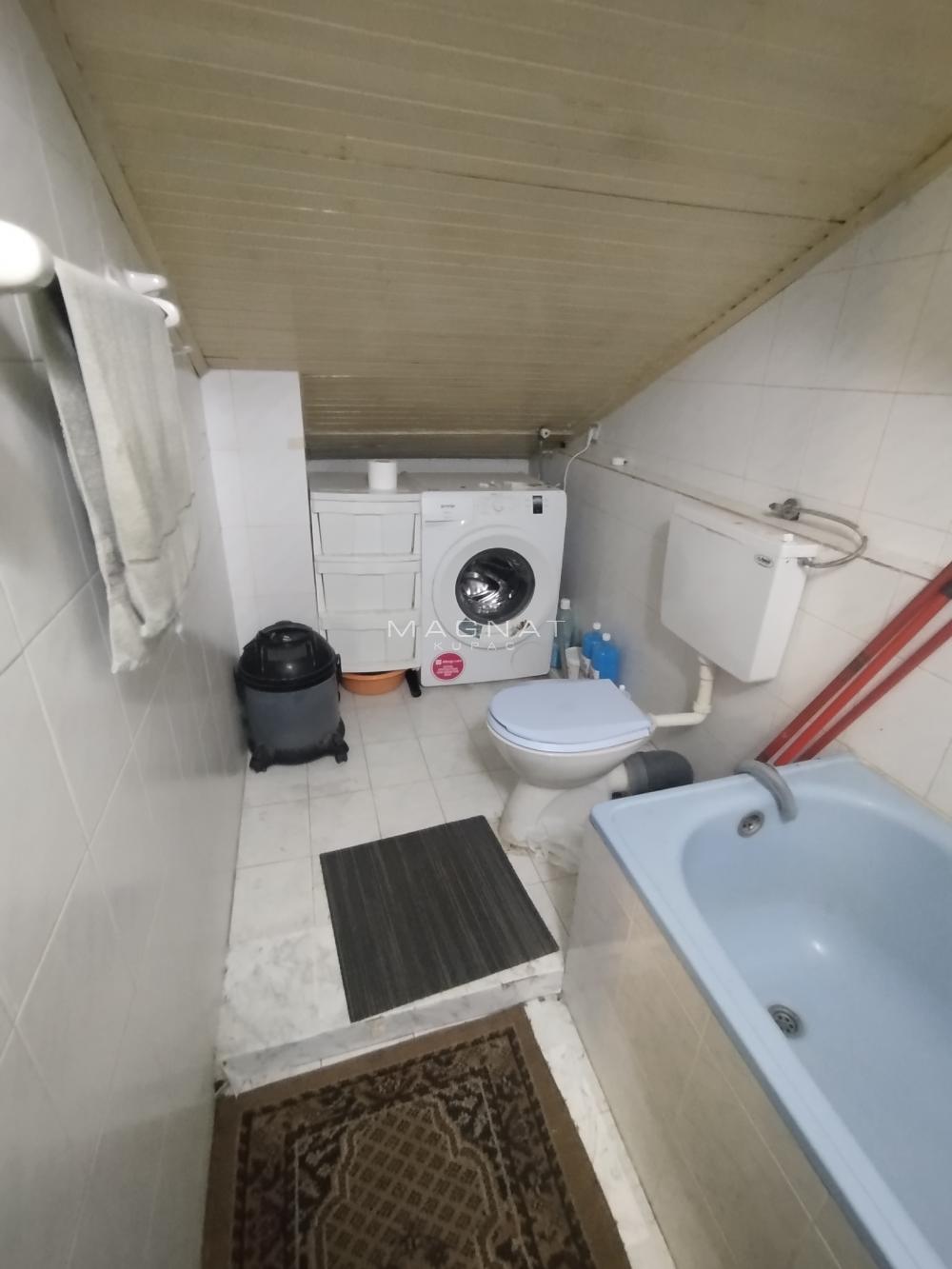 Stan na prodaju u Beogradu, Gornji grad, jednoiposoban, 40m2, cena 84000 evra