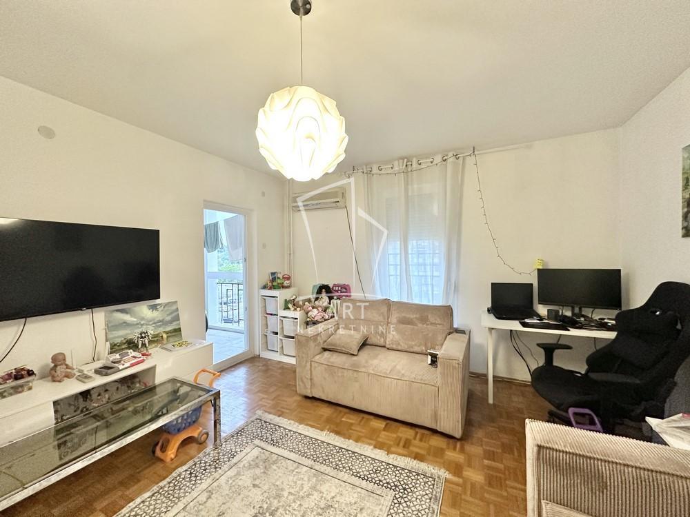 Stan na prodaju u Beogradu, Novi Beograd, dvosoban, 67m2, cena 197000 evra