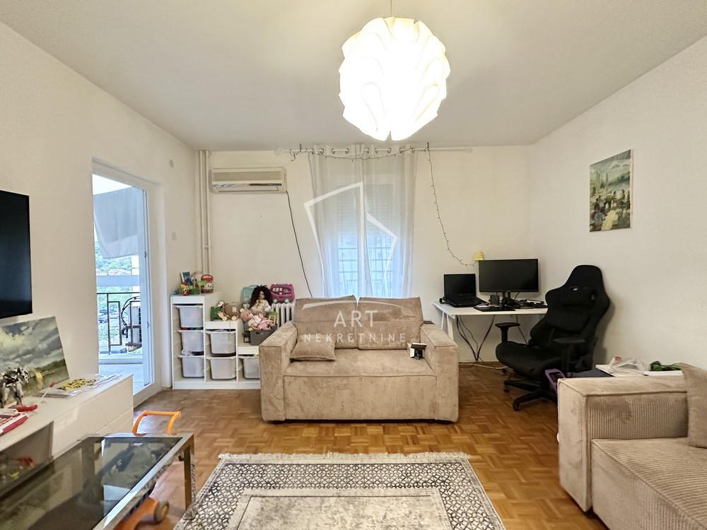 Stan na prodaju u Beogradu, Novi Beograd, dvosoban, 67m2, cena 197000 evra