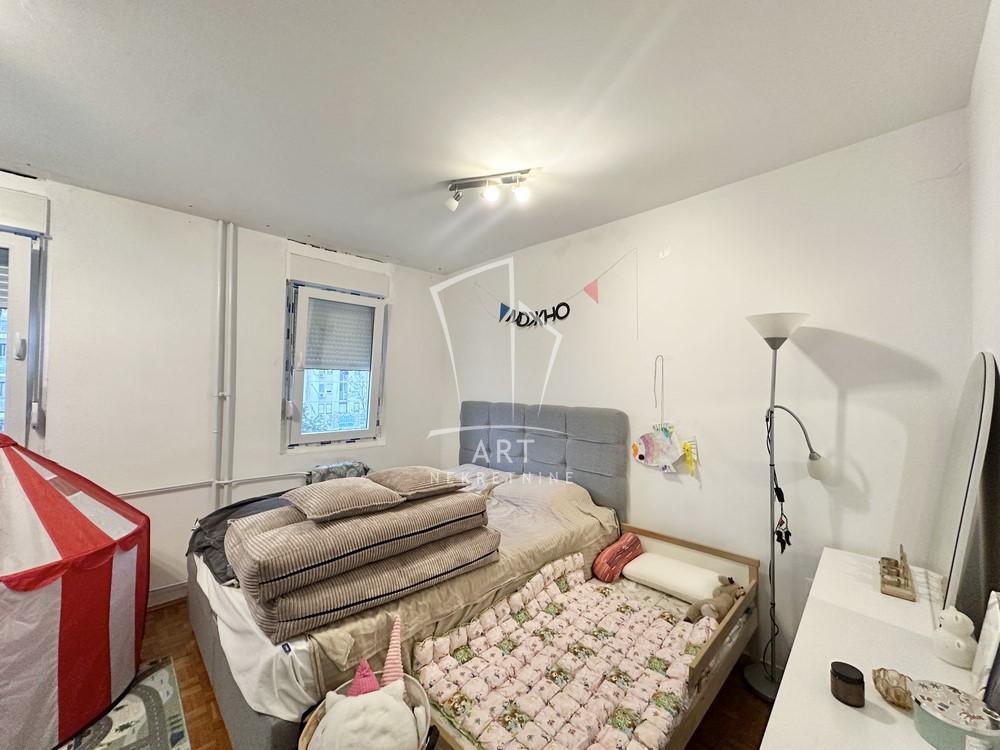 Stan na prodaju u Beogradu, Novi Beograd, dvosoban, 67m2, cena 197000 evra