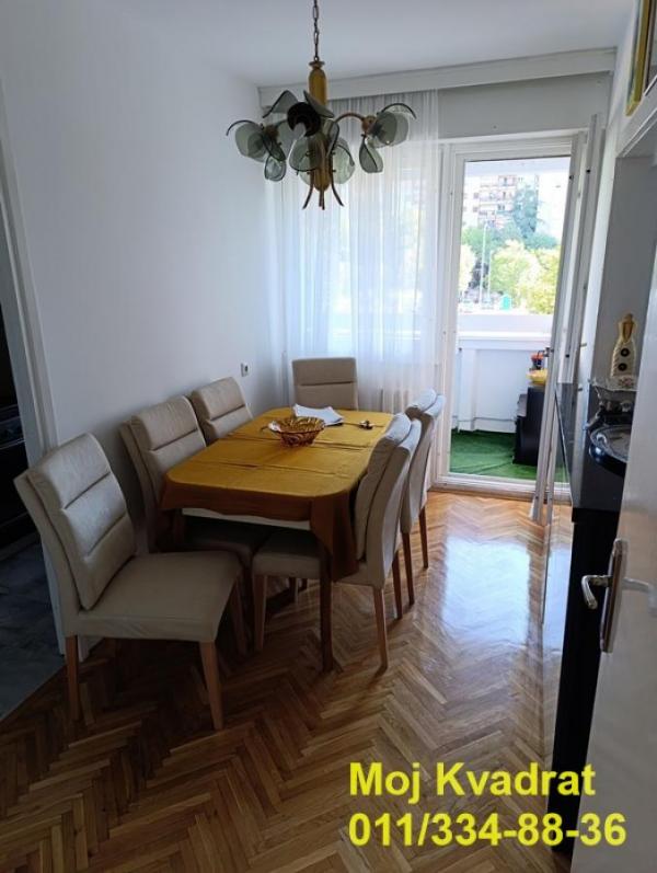 Stan na prodaju u Beogradu, Novi Beograd blok 70 (Kineski TC), dvosoban, 72m2, cena 245000 evra