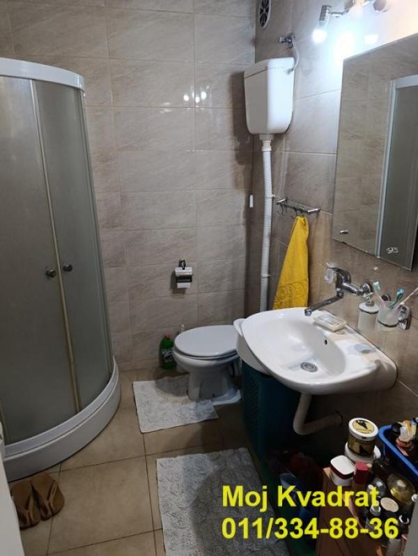 Stan na prodaju u Beogradu, Novi Beograd blok 70 (Kineski TC), dvosoban, 72m2, cena 245000 evra