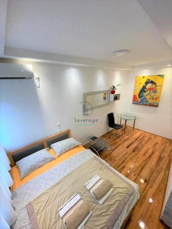 Stan na prodaju u Beogradu, Zeleni venac, jednosoban, 20m2, cena 137500 evra