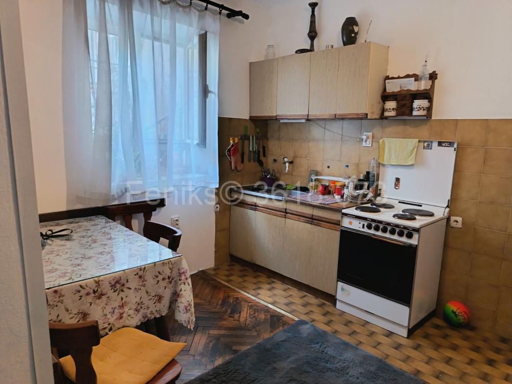 Stan na prodaju u Beogradu, Vračar (Hram), trosoban, 57m2, cena 165000 evra