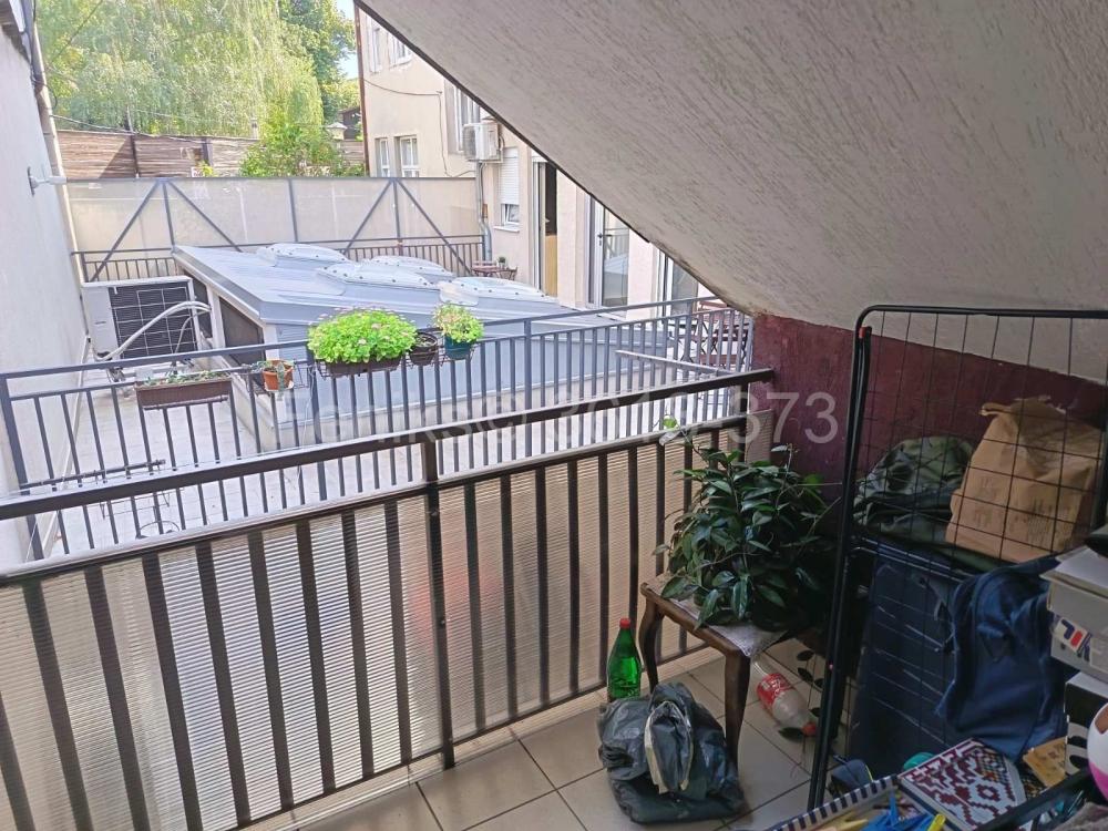 Stan na prodaju u Beogradu, Vračar (Hram), trosoban, 57m2, cena 165000 evra