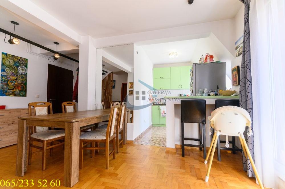 Stan na prodaju u Beogradu, Voždovac, troiposoban, 119m2, cena 315000 evra