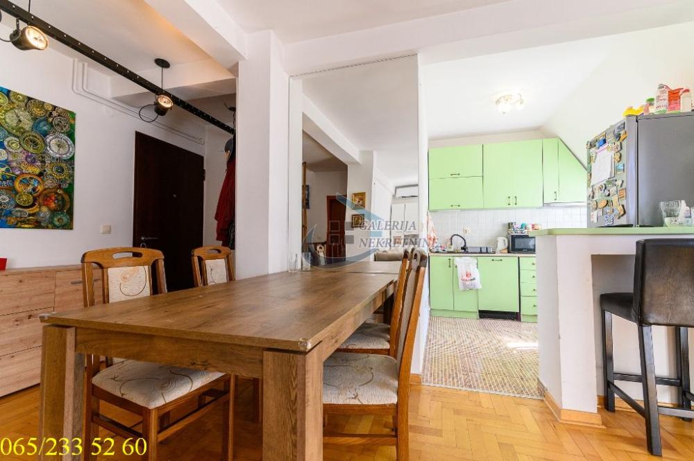 Stan na prodaju u Beogradu, Voždovac, troiposoban, 119m2, cena 315000 evra