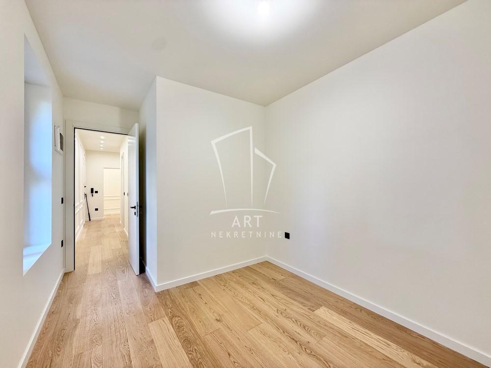 Stan na prodaju u Beogradu, Stari grad, trosoban, 70m2, cena 349000 evra