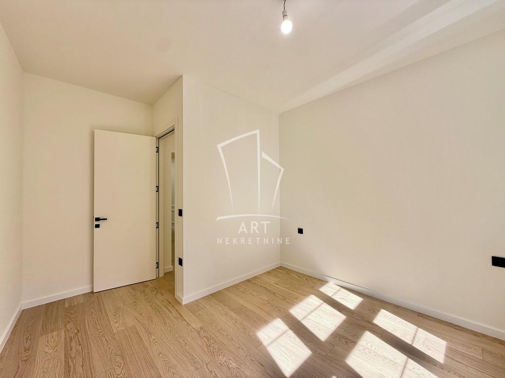 Stan na prodaju u Beogradu, Stari grad, trosoban, 70m2, cena 349000 evra