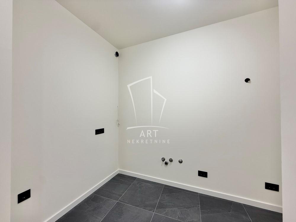 Stan na prodaju u Beogradu, Stari grad, trosoban, 70m2, cena 349000 evra