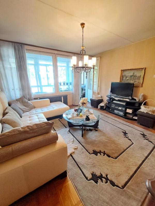 Stan na prodaju u Beogradu, Učiteljsko naselje, dvoiposoban, 70m2, cena 225000 evra