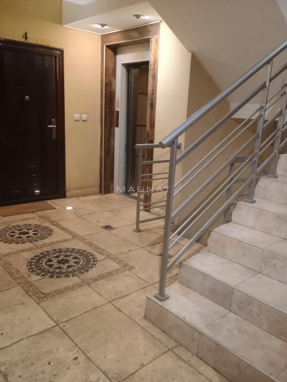 Stan na prodaju u Beogradu, Crveni Krst, jednosoban, 36m2, cena 155000 evra
