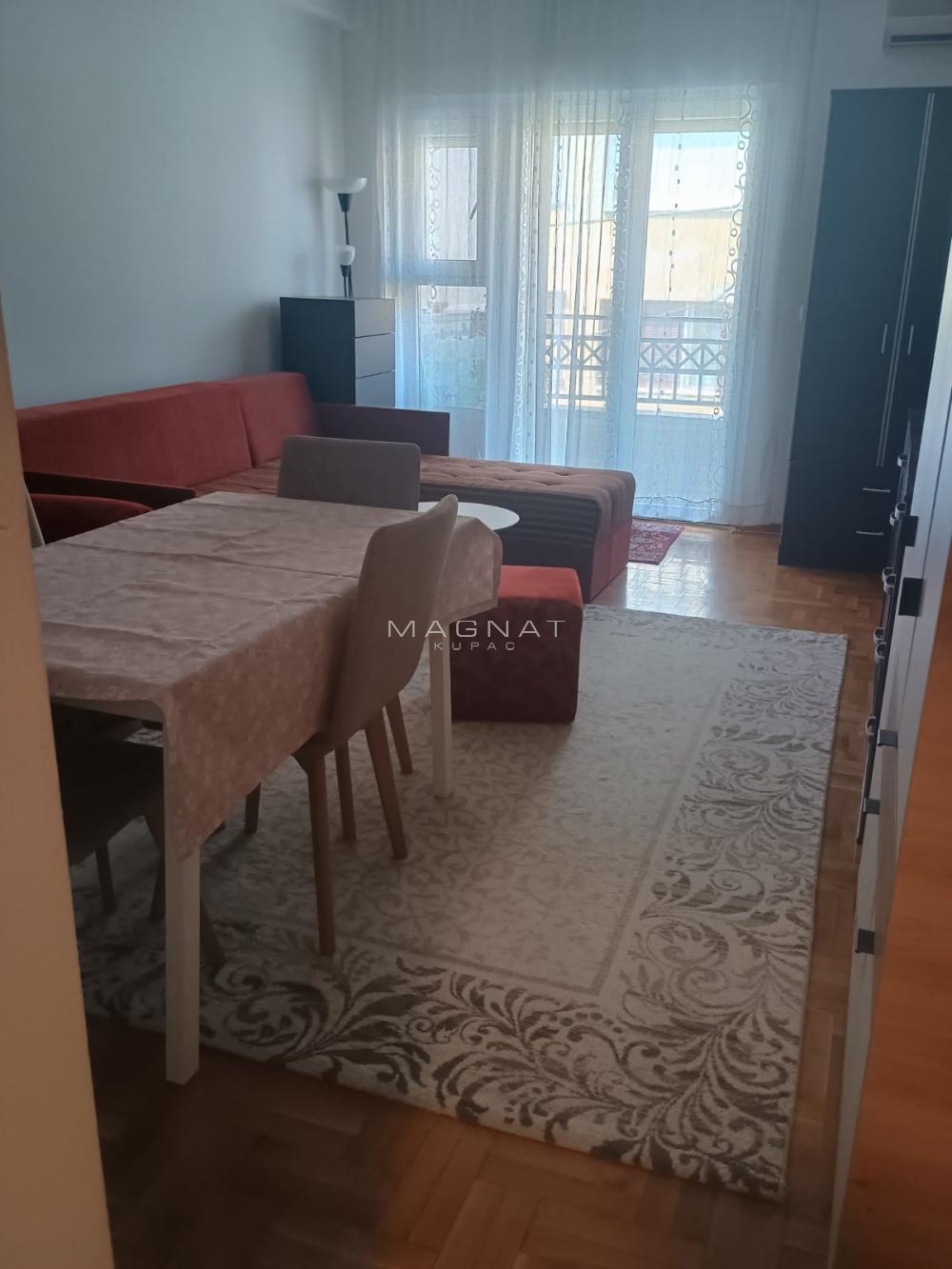 Stan na prodaju u Beogradu, Crveni Krst, jednosoban, 36m2, cena 155000 evra