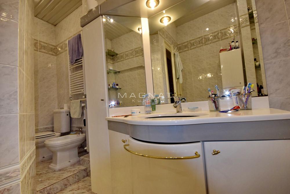 Stan na prodaju u Beogradu, Stari grad, cetvorosoban, 125m2, cena 505000 evra