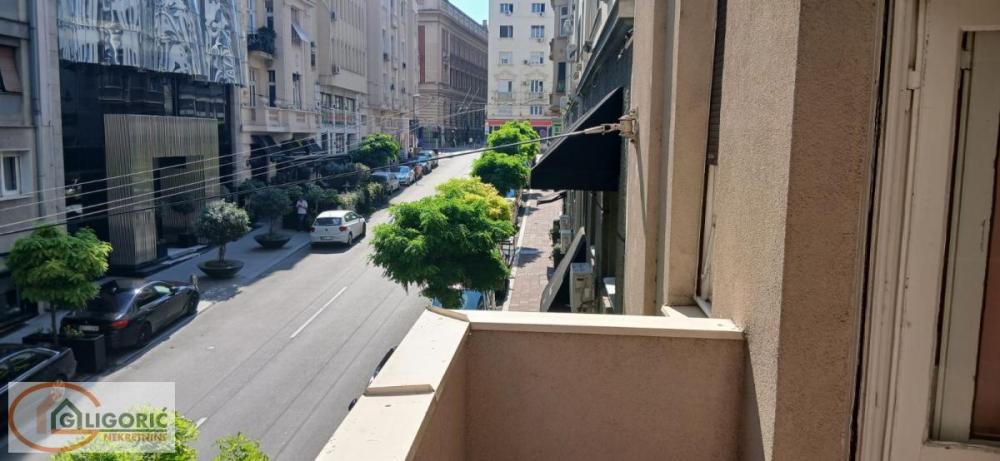 Stan na prodaju u Beogradu, Beograd (Trg Republike), trosoban, 84m2, cena 420000 evra
