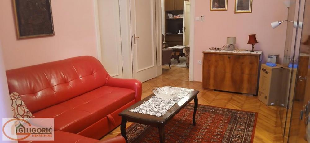 Stan na prodaju u Beogradu, Beograd (Trg Republike), trosoban, 84m2, cena 420000 evra