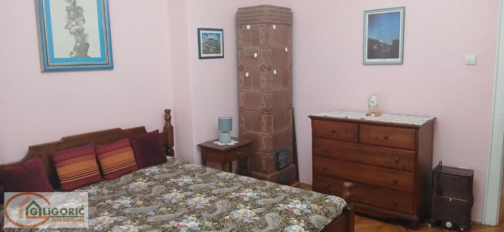 Stan na prodaju u Beogradu, Beograd (Trg Republike), trosoban, 84m2, cena 420000 evra