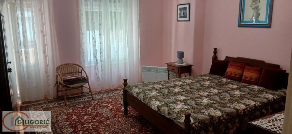 Stan na prodaju u Beogradu, Beograd (Trg Republike), trosoban, 84m2, cena 420000 evra