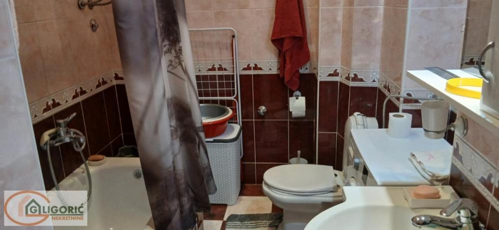 Stan na prodaju u Beogradu, Beograd (Trg Republike), trosoban, 84m2, cena 420000 evra