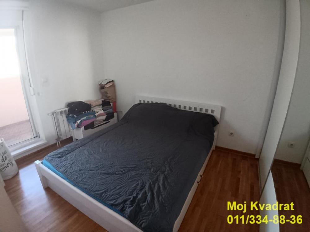 Stan na prodaju u Beogradu, Cvetanova ćuprija, dvoiposoban, 60m2, cena 147000 evra