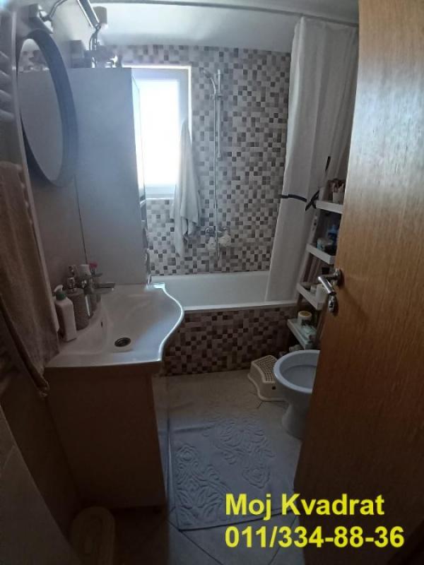Stan na prodaju u Beogradu, Cvetanova ćuprija, dvoiposoban, 60m2, cena 147000 evra