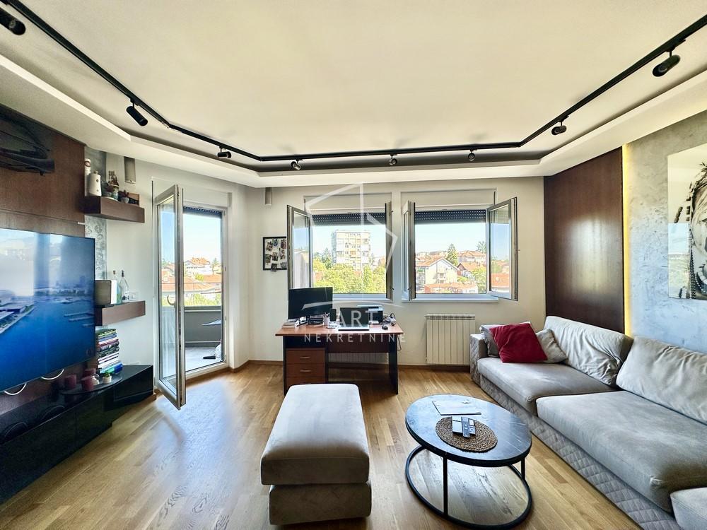 Stan na prodaju u Beogradu, Zvezdara, trosoban, 74m2, cena 245000 evra