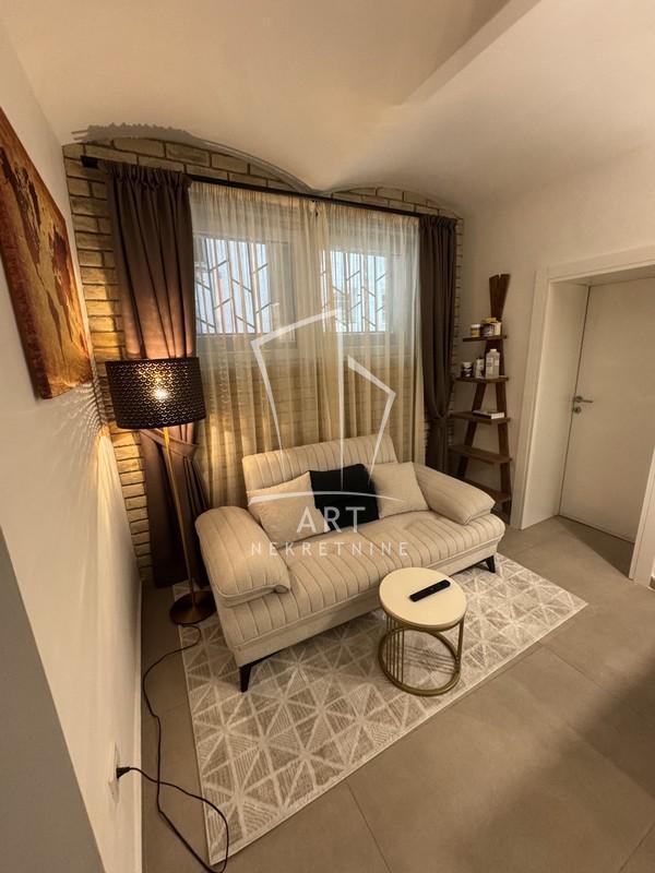 Stan na prodaju u Beogradu, Stari grad, jednoiposoban, 41m2, cena 145000 evra