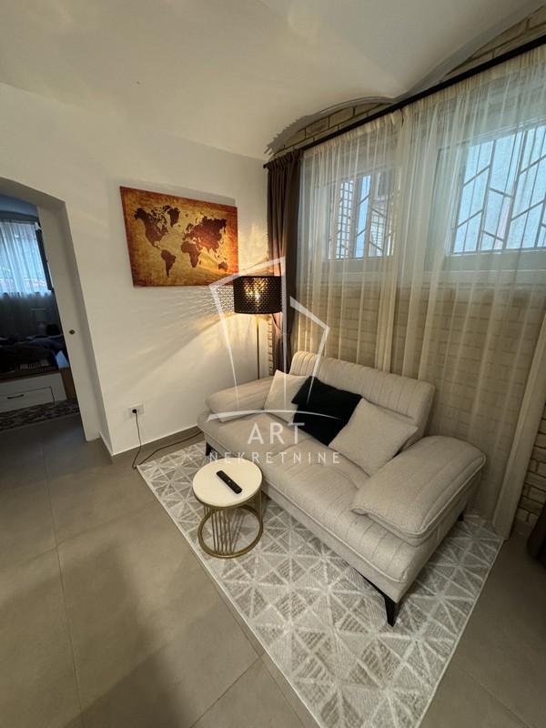 Stan na prodaju u Beogradu, Stari grad, jednoiposoban, 41m2, cena 145000 evra